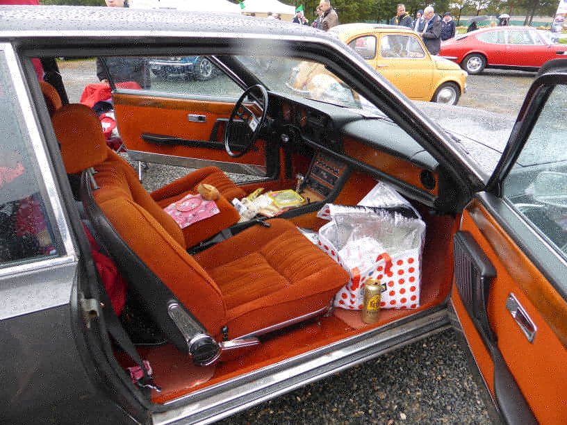 P1200351_AutodromeItalianMeeting2019_Fiat130.JPG